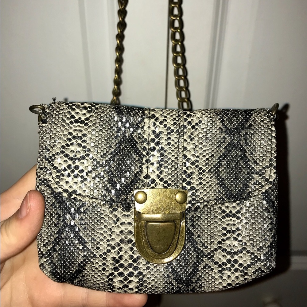 Snake skin crossbody chain bag